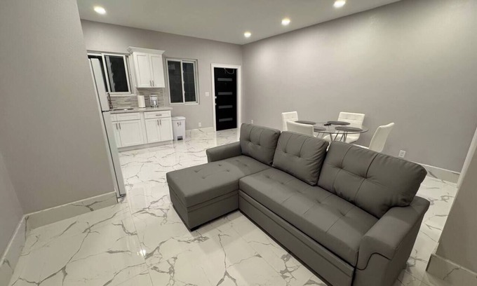 Bahamas Terrace Apartment | Modern Style 1 bed-1bath