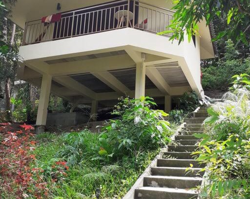 Haad Yao House | Modern Holiday Home with Sea & Sunset Views, Pet-Friendly