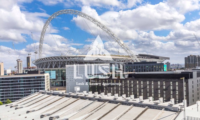 Wembley Park Apartment | Stylish 2-Bedroom Penthouse Steps from Wembley Stadium
