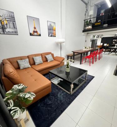 Sukhumvit Apartment | Ideal Sukhumvit House Perfect for Large Groups