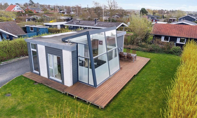 Frolunde House | Modern Summer House with Ocean Views and Relaxing Spa