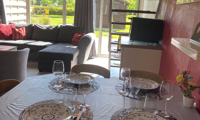 Bruinisse House | Family-Friendly Coastal Retreat with Free Wi-Fi & Pool