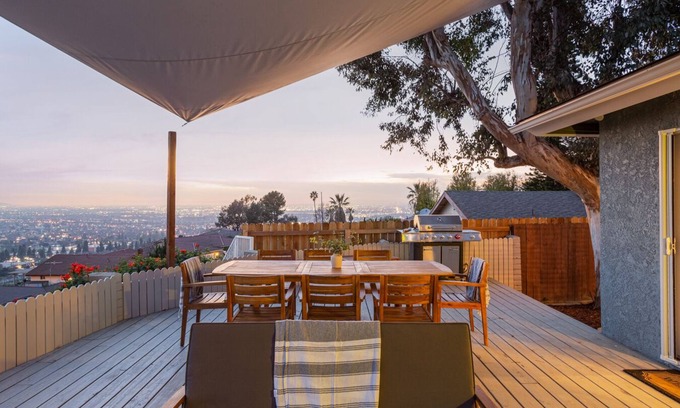 Whittier House | Tranquil Sunset Retreat with Pool, Ocean View & BBQ