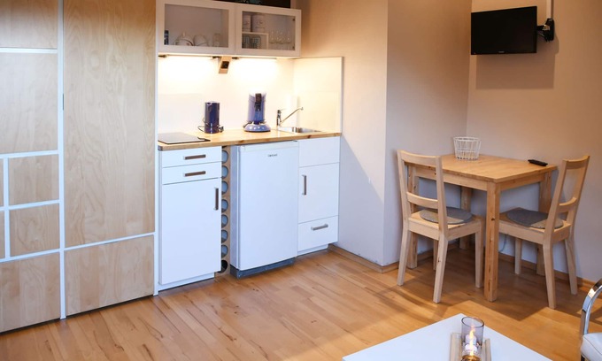 Langenfeld Apartment | Modern Apartment with Kitchen and Private Bath - Guest Rated 9.8