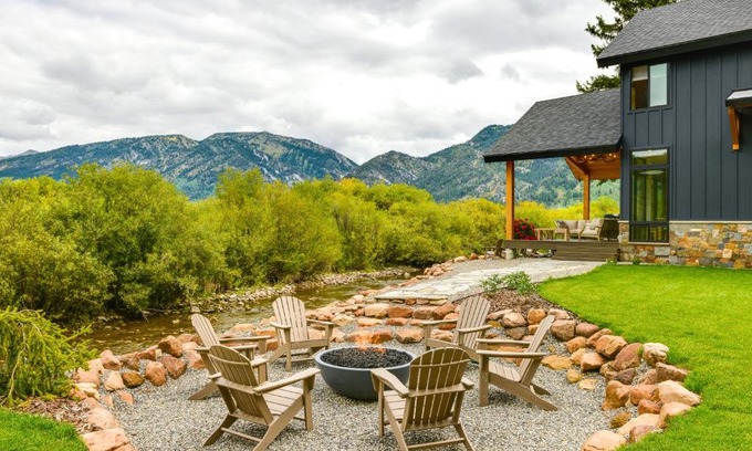 Turnerville House | Tranquil Turnerville Cabin with Hot Tub & Scenic Views