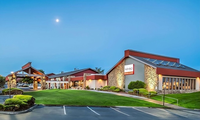 Tri-Cities Resort | Inviting Modern Unit at Red Lion Hotel Kennewick with Pool