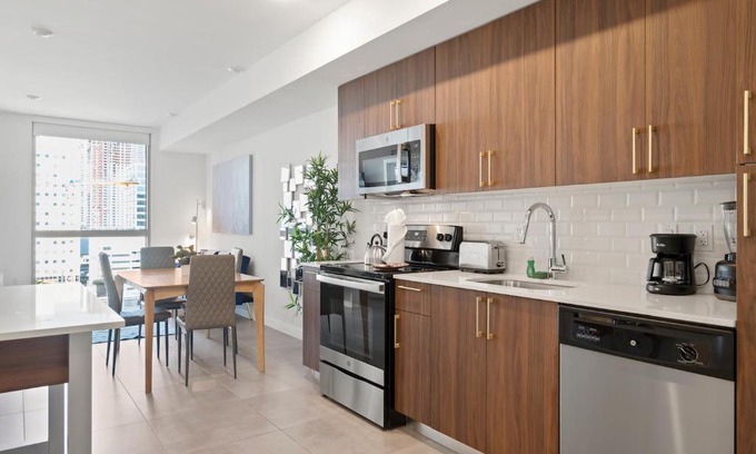 Overtown Apartment | Modern Downtown Miami Unit with Free Parking & Pool Access