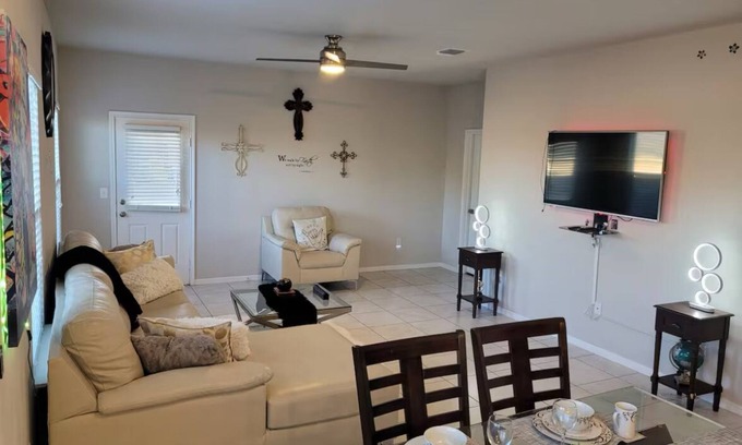 McNeil House | Modern Upbeat Home Minutes from Downtown and North Central Austin