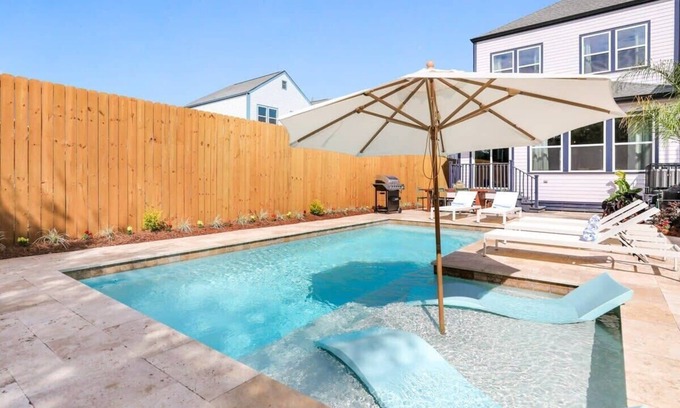 Faubourg Lafayette House | Top-Rated Urban Oasis with Pool, Patio & Parking Access
