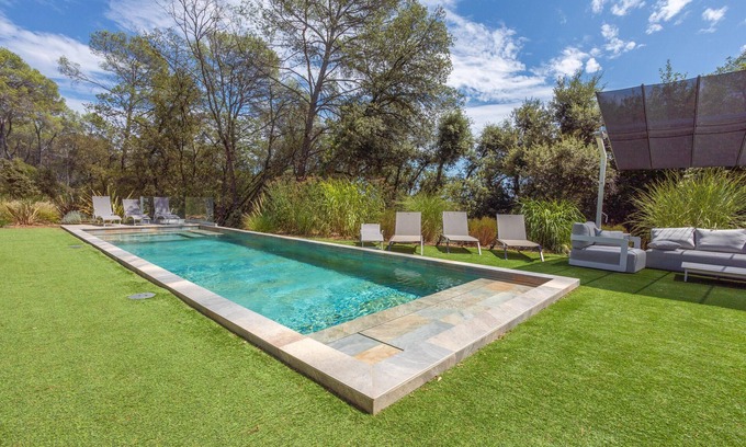 Trans-en-Provence Villa | Modern Vacation Home "Valériane" with Pool & Garden Oasis