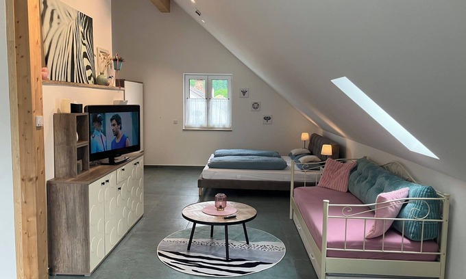 Riedenburg Apartment | Modern vacation apartment with roof terrace