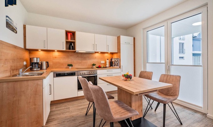 Zirchow Apartment | Top-Rated Klippenblick Vacation Apartment with Ocean Views