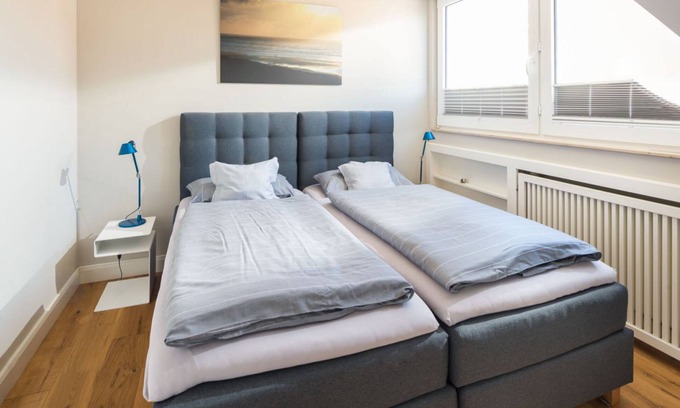 Juist Apartment | Modern vacation apartment in a prime location with harbor view