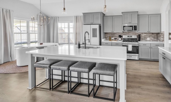 Gunter Afs House | Modern vacation home near Maxwell-Gunter AFB
