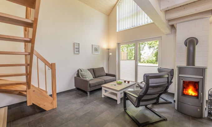 Nordhorn House | Inviting Modern Home with Sauna, Hot Tub & Beautiful Garden