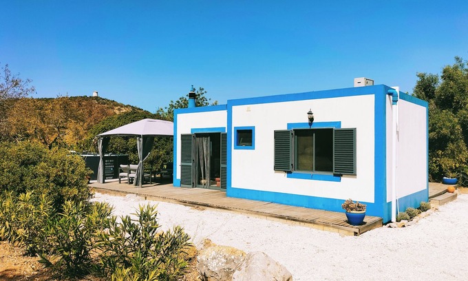 Moncarapacho e Fuseta House | Modern Villa with Private Pool near Fuseta Beach, Rated 10/10