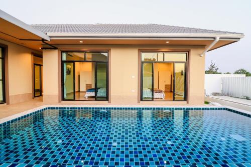 Hin Lek Fai Villa | Elegant Villa Hua Hin with Pool & Oceanfront Views