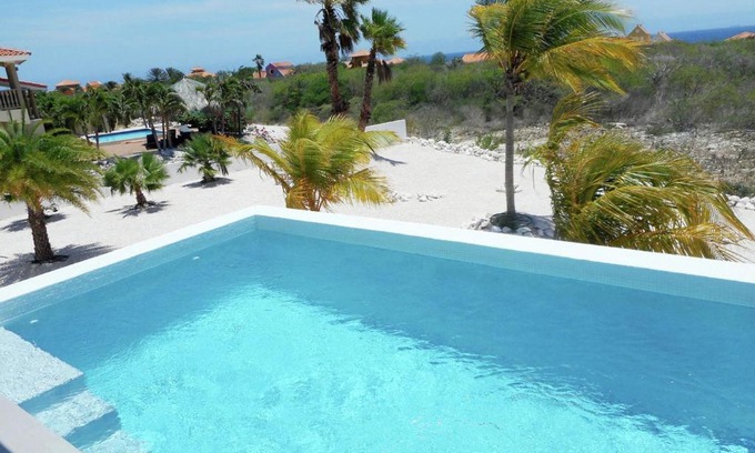 Willemstad Villa | Contemporary Villa in Willemstad with Private Pool Oasis
