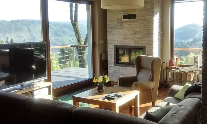 Zwardon Villa | Top-Rated Modern Villa in Zwardon with Relaxing Sauna