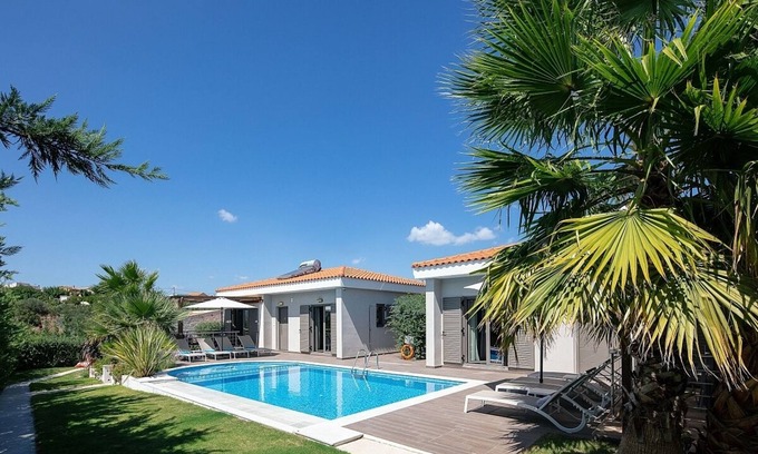 Armenoi Villa | Modern Villa with Private Pool & Ocean View in Armenoi