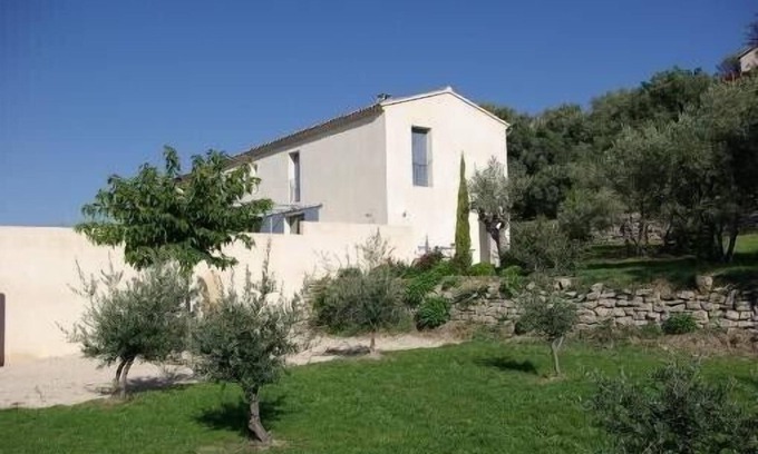 Crillon-le-Brave Villa | Stylish Villa with Pool & Panoramic Views in Provence