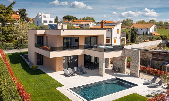 Kastelir-Labinci Villa | Guest Rated: Modern Villa Prudensia with Private Pool in Poreč