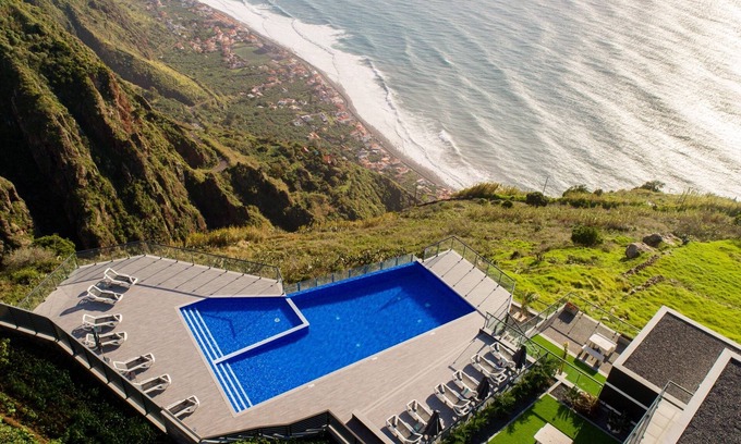 Paul do Mar Apartment | Modern Villa with Infinity Pool & Oceanfront Views