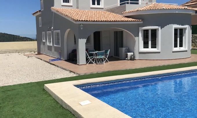 Gata de Gorgos Villa | Inviting Villa with Pool and Scenic Views for Your Stay