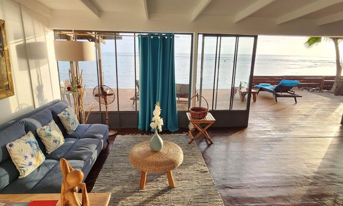 French Polynesia Villa | Seaside Villa with Pool: Rated 9.4 on Beautiful Moorea