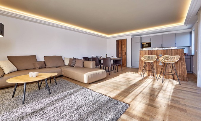 Murnau am Staffelsee Apartment | Modern Hotel with Traditional Flair & Ocean View Balcony