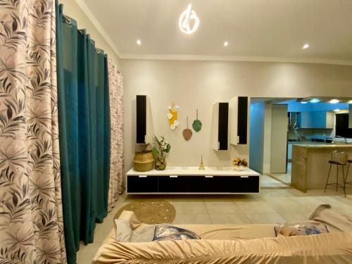 Ciudad Del Este Villa | Charming Independent House with Garden and Parking