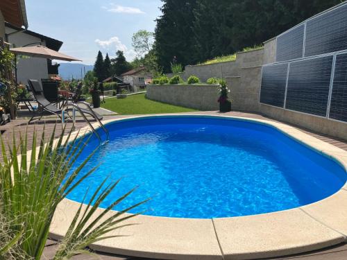 Siegsdorf Apartment | Moderne Ferienwohnung am Wald