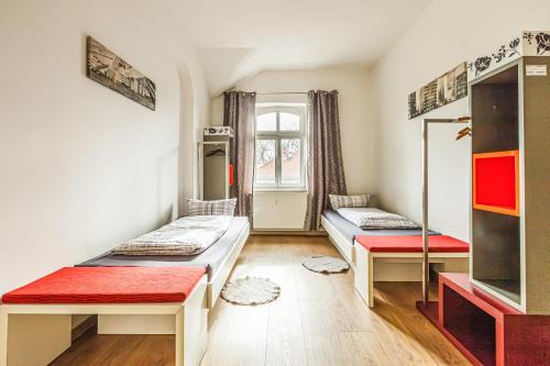 Ost Apartment | Stylish Apartment Retreat in Leipzig for Your Next Trip