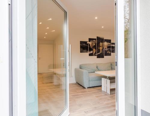Jever Apartment | Modern Comfort: Ideal Ferienwohnung for Cyclists with Extras