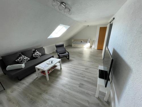 Muckensturm Apartment | Comfortable 2-Bedroom Apartment in Stuttgart Bad-Cannstatt