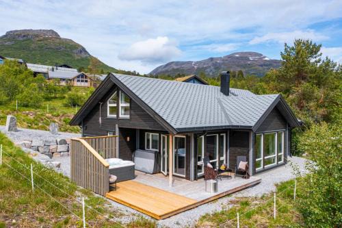 Sykkylven House | Moderne hytte på Fjellsætra med Jacuzzi