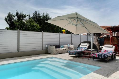 Rheinau Apartment | Modern Rooftop Apartment with Pool and Pet-Friendly Vibe