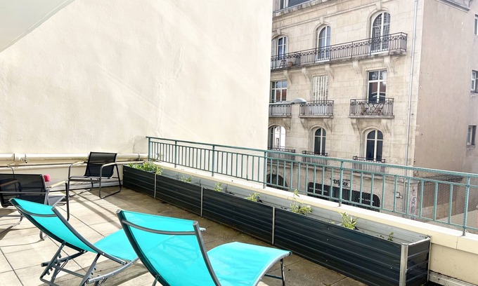 Poincare - Foch - Anatole France - Croix de Bourgogne Apartment | Modern T2 Near Nancy Gare with Wifi & Netflix Access