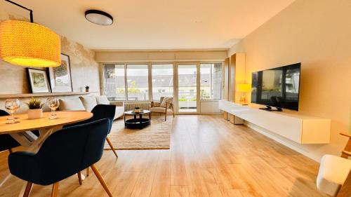 Dinslaken Apartment | Modern Apartment - 3 Min to Train Station & City Center