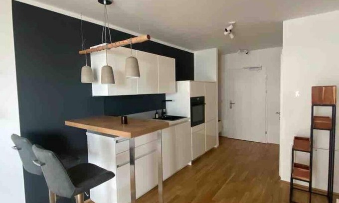 Donaustadt Apartment | Modern Apartment in Prime Location with Garage & Family-Friendly