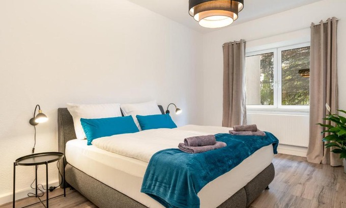 Sued Apartment | Modern Apartment with Boxspring Beds in Central Location