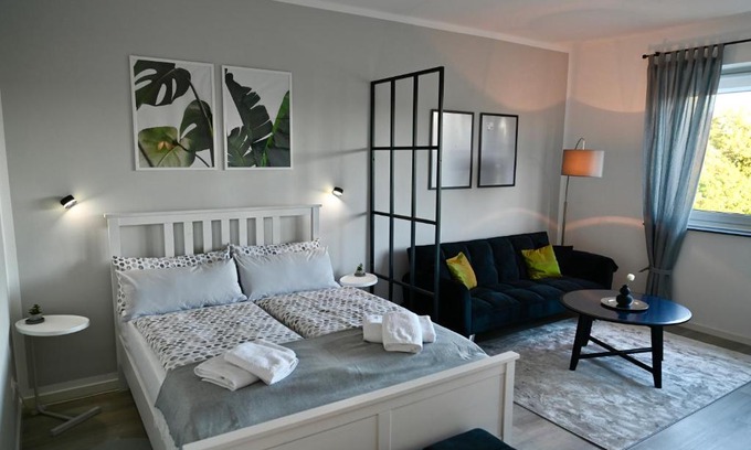 Doehren Apartment | Modern Apartment with Direct Access to City and Expo