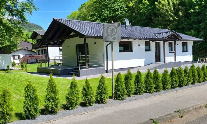 Zorge House | Stylish Retreat for 8 in Zorge-Walkenried with Kitchen