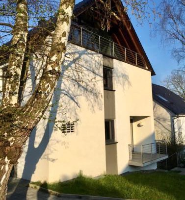 Hustadt Apartment | Modern Holiday Home with Balconies, Garden & Pet-Friendly!