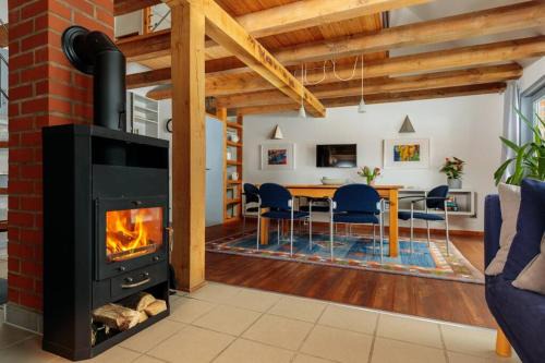 Hohen Pritz House | Stylish Country House with Sauna & Child-Friendly Amenities