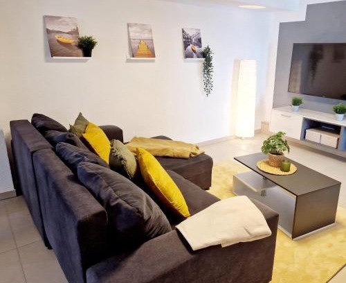 Schoemberg Apartment | Exceptional Modernes Panorama-Domizil with Oceanfront Views
