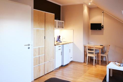 Langenfeld Apartment | Cozy Studio in Richrath - Guest Rated 9.2, Pet Friendly