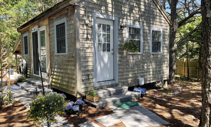 North Eastham Cottage | Cozy Cottage Steps from Private Beach with Pool & Ocean View