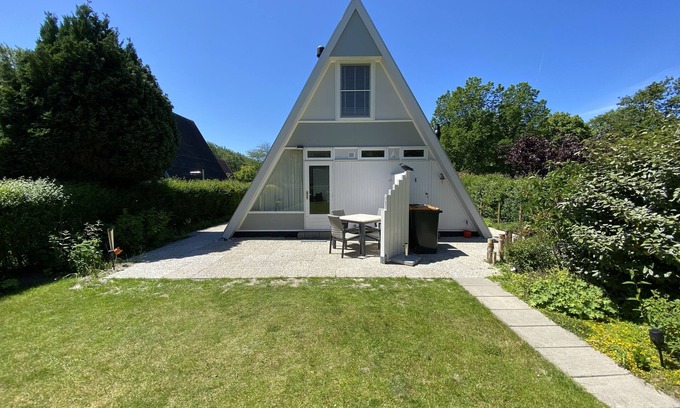 Scharendijke House | Stylish House on Grevelingenmeer with Lake View & Breakfast