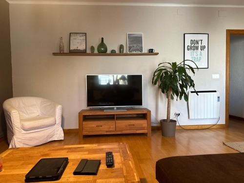 Vilanova I la Geltru Apartment | Modern Apartment with Ocean View in the City Center